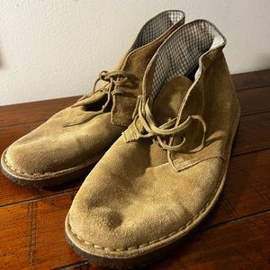Size 11 men's Clark's original desert boots